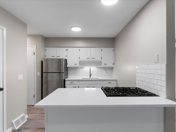 233 S Batavia Ave APT 2D