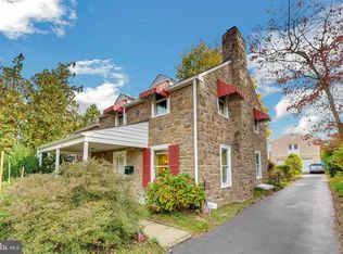 613 Gates St, Philadelphia, PA 19128