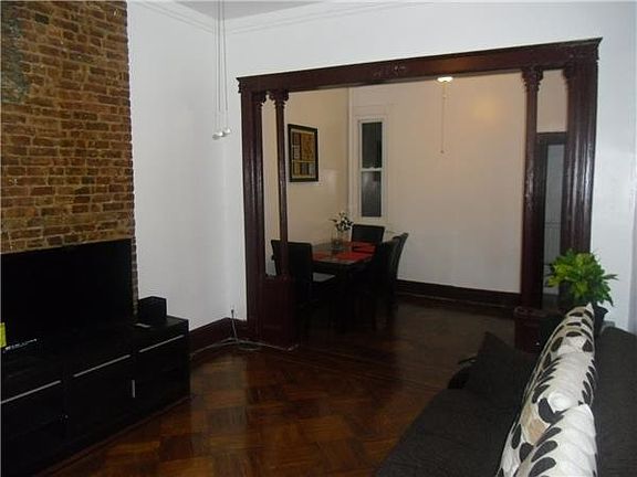 2nd image of 15 Lexington Ave