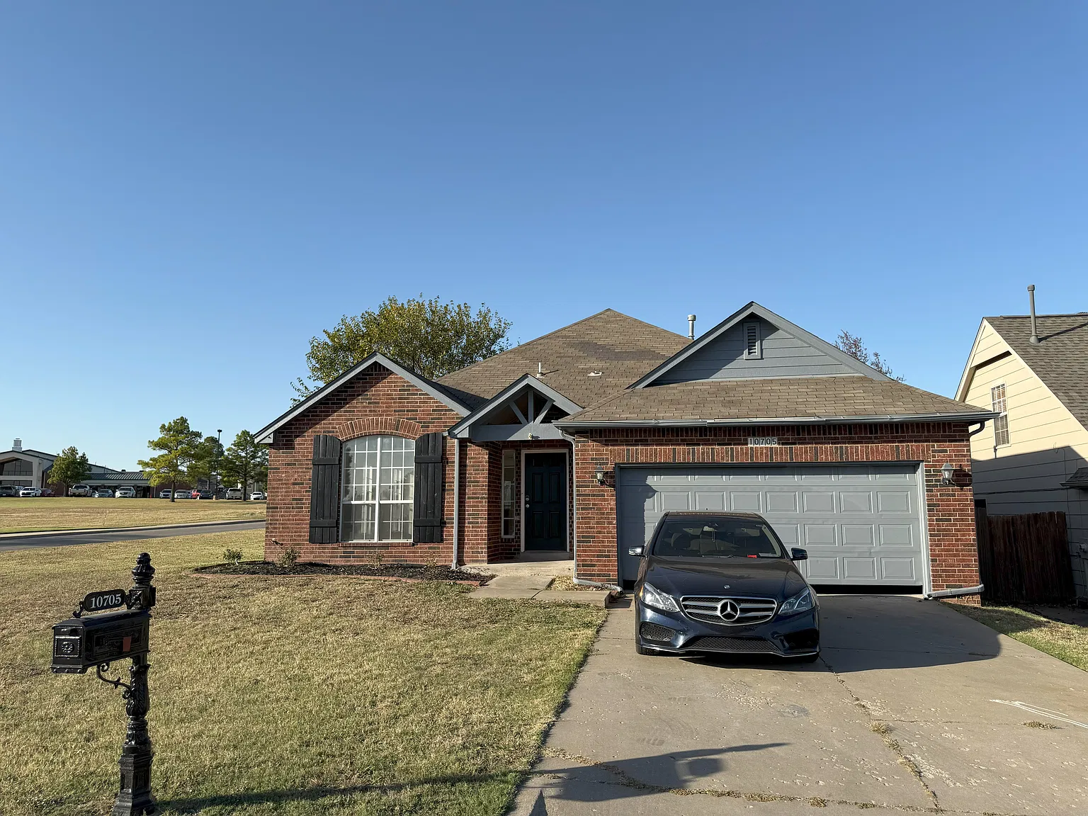 4 bed, 2650 sqft, $2,350 — Photo 4