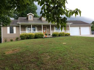 123 Sequoyah Hills Dr, Harriman, TN 37748