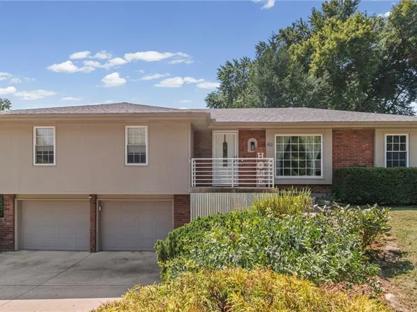 413 Pershing St, Liberty, MO 64068