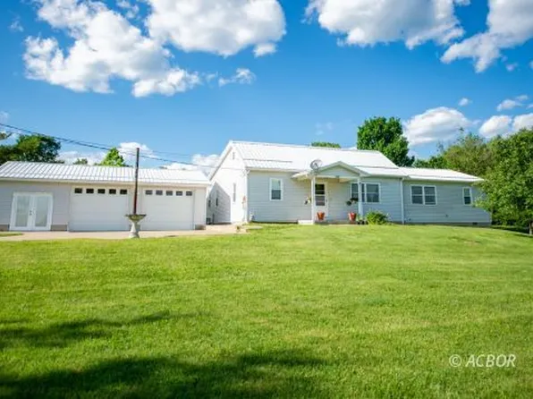 7954 Salem Rd, Athens, OH 45701