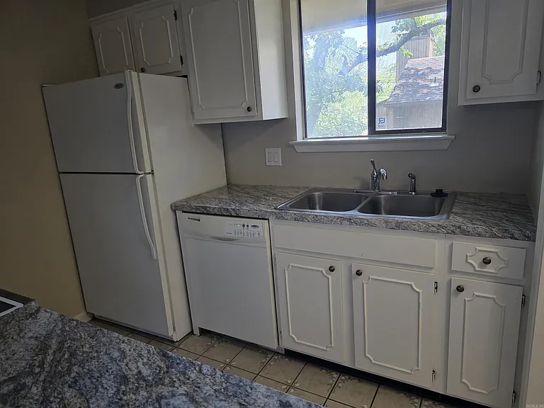 518 Green Mountain Dr #16 — Photo 7