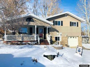 945 S 6th St, Lander, WY 82520