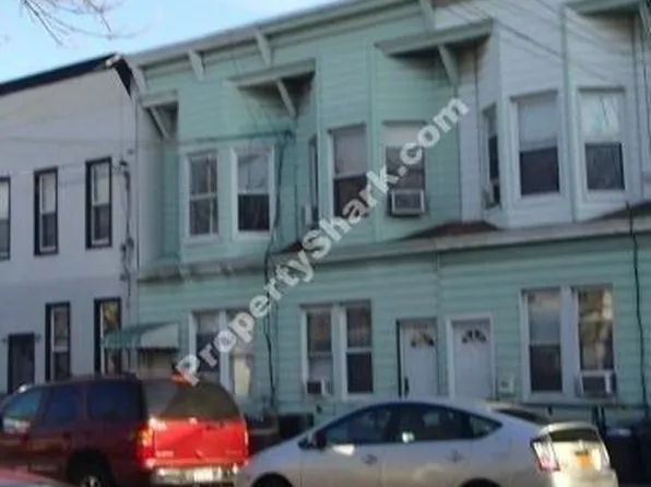 22-17 41st Street, Astoria, NY 11105