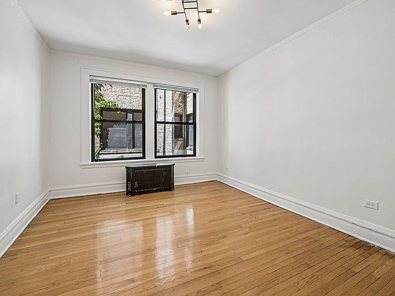 2nd image of 439 W Melrose St APT 1B
