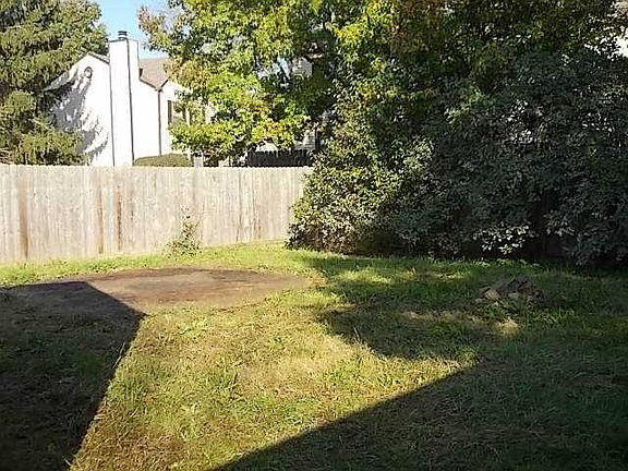 3rd image of 2294 Hemlock Ave