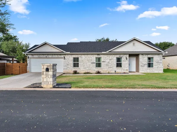 102 Fox Cir, Burnet, TX 78611