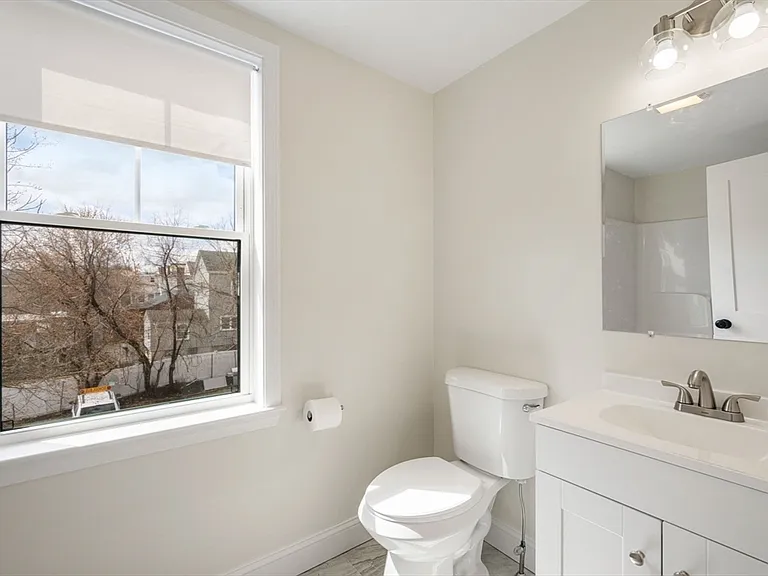 32 Union St #32 — Photo 23