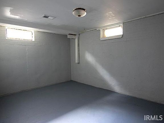 3rd image of 2154 Bayard Park Dr