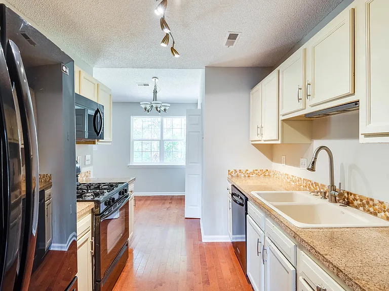 13818 Faversham Ct — Photo 13