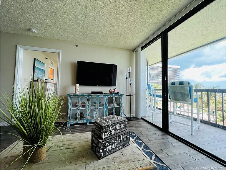 8880 S Ocean Dr #402 — Photo 30