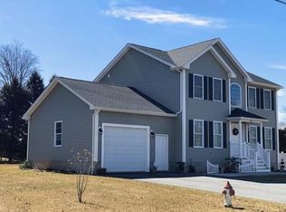 615 Dickinson St, Fall River, MA 02721