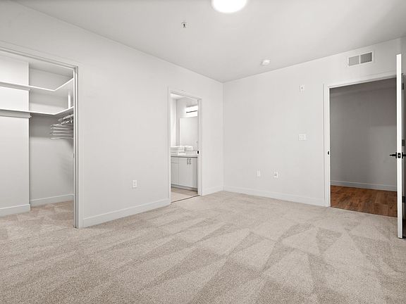 4th image of 1888 Geneva Ave #913