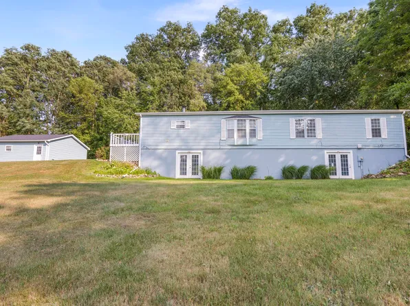 830 Pinewood Ave, Battle Creek, MI 49014