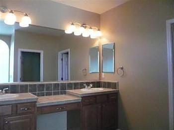 4th image of 1633 Parkway Dr