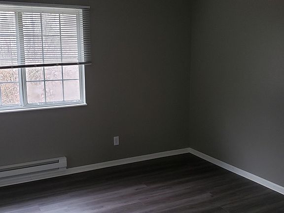 4th image of 3303 Maplewood Dr #63