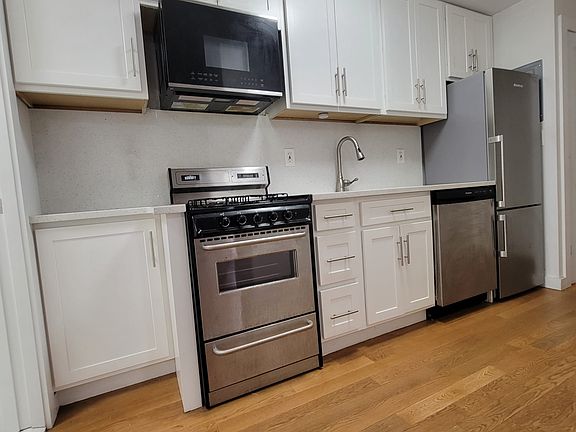 5th image of 125 Montrose Ave #4