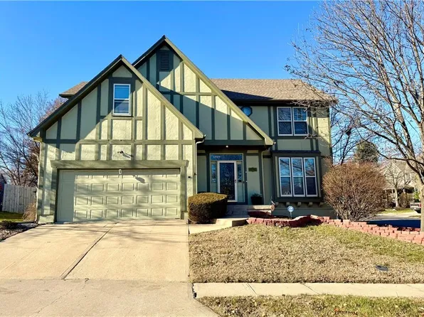 11512 Flint St, Overland Park, KS 66210