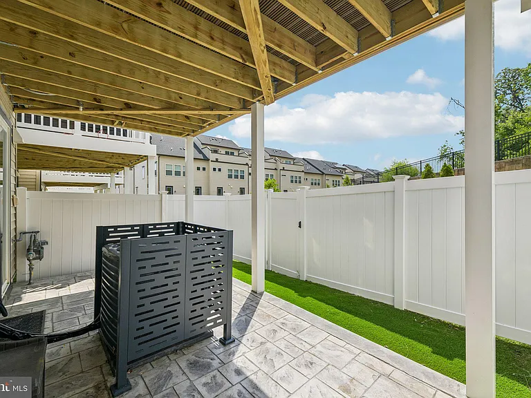 7202 Mountaineer Dr — Photo 34