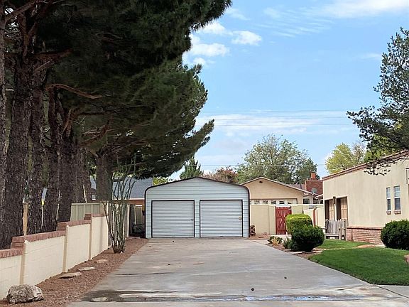 4th image of 2303 Sierra Vista Rd W
