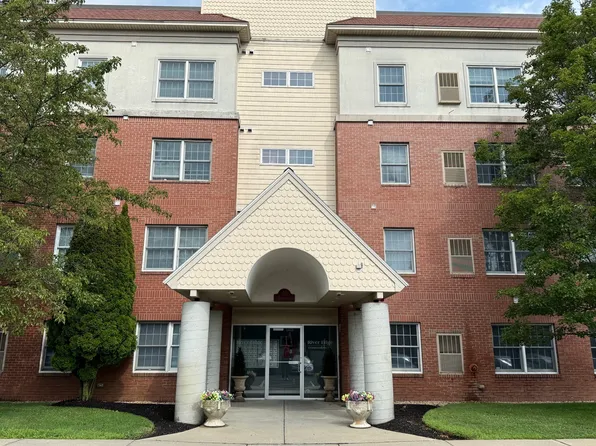 20 Heaths Ct APT 401, Lynn, MA 01905