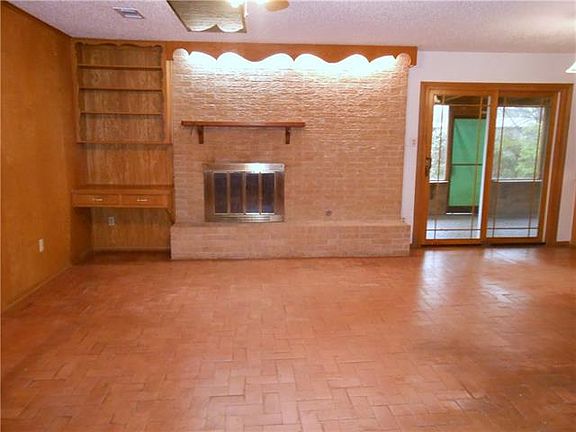 5th image of 524 Waggoner Dr