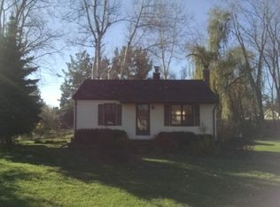 1395 Bennett Rd, Lansing, MI 48906