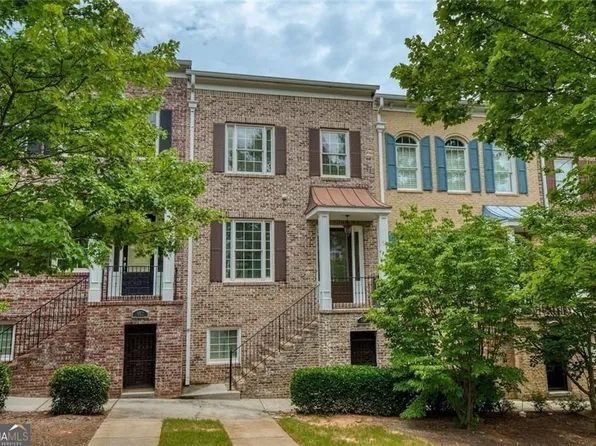 956 Persimmon Point NE, Atlanta, GA 30328