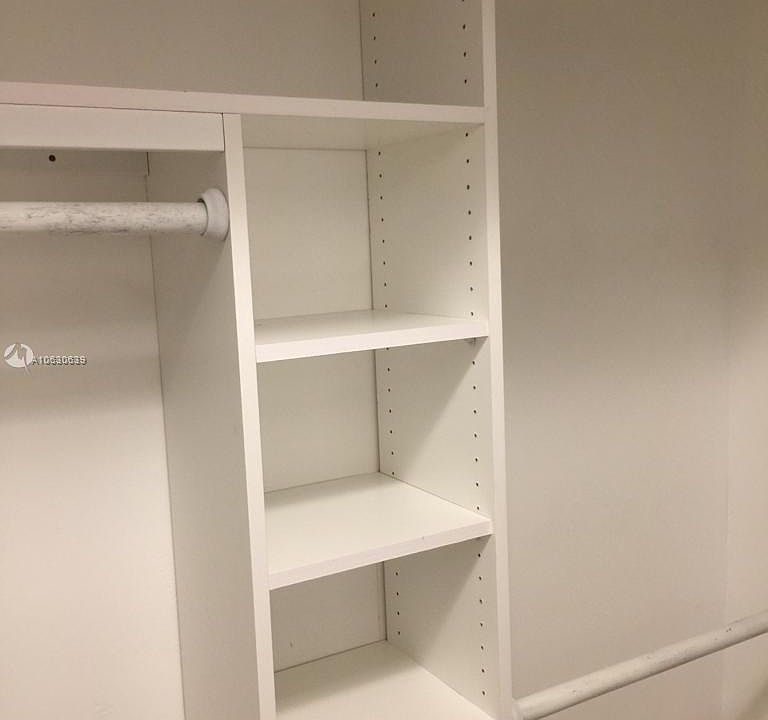 1st image of 600 NE 25th St APT 61