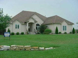 2913 N Fox Pointe Ct, Wichita, KS 67226