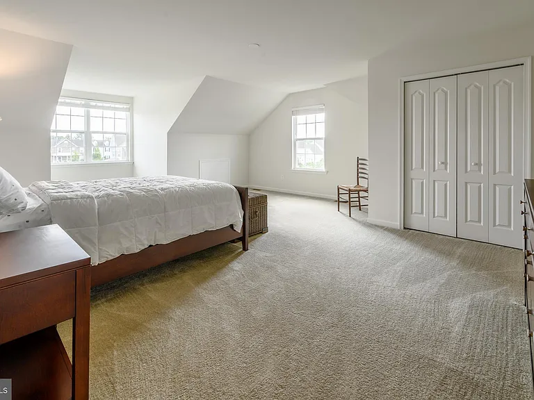 310 Katie Ln — Photo 16