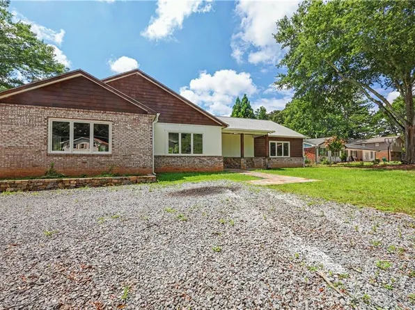 2909 Jones Mill Rd, Doraville, GA 30360