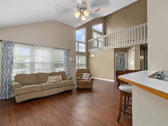 4th image of 4117 Laurel Green Cir