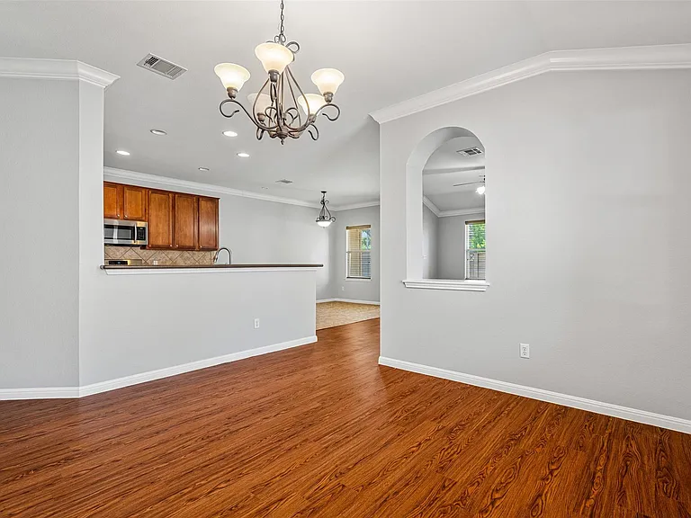 2505 Rusk Ct — Photo 10