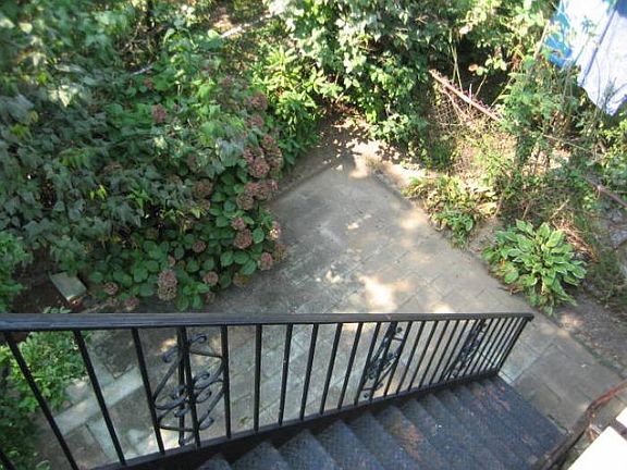 two entrys  to back yard