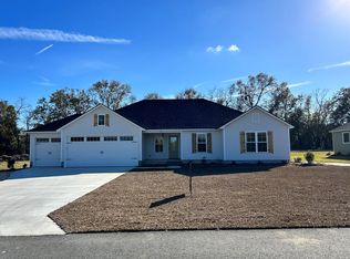 52 Lancer Ln, Ray City, GA 31645