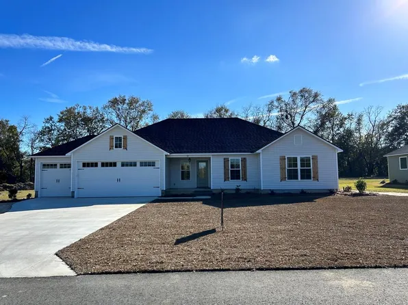 52 Lancer Ln, Ray City, GA 31645