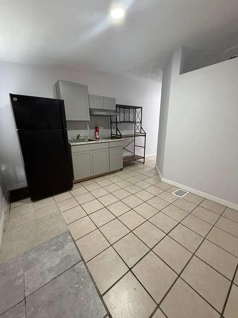 1 bed, 600 sqft, $1,200 — Photo 3