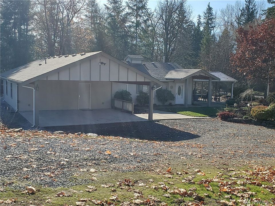 Drive up the private, gated driveway to your home.  Tons of parking for all your vehicles