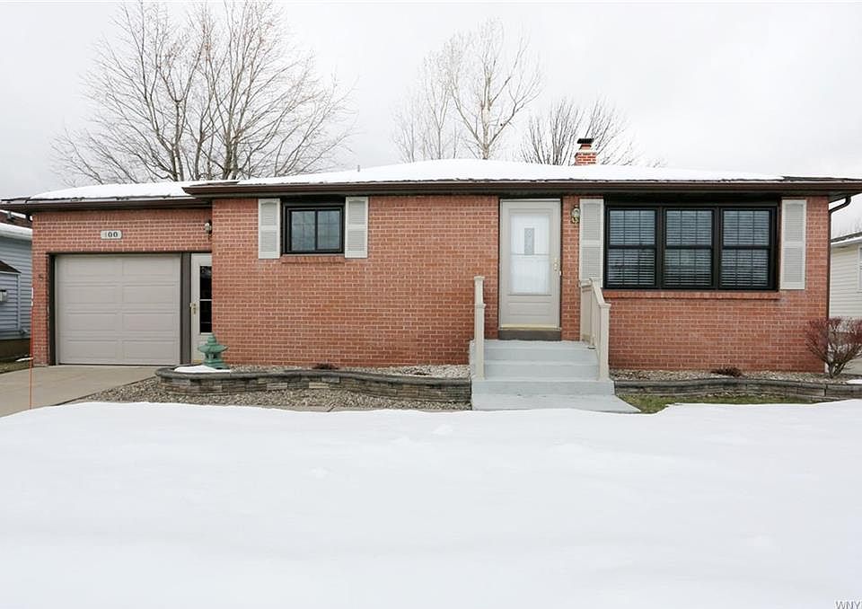 1st image of 100 Castlewood Dr