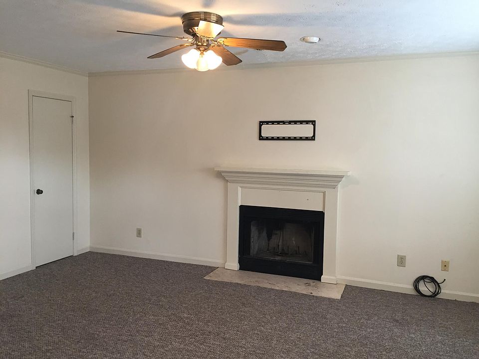 2nd image of 728 Willow Pointe