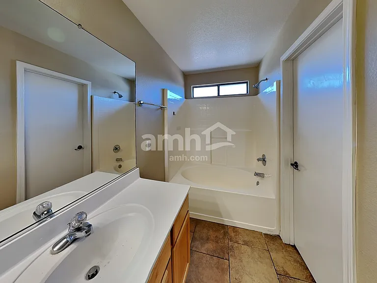 9117 W Hazelwood St — Photo 12