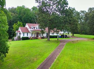 945 County Home Rd, Savannah, TN 38372