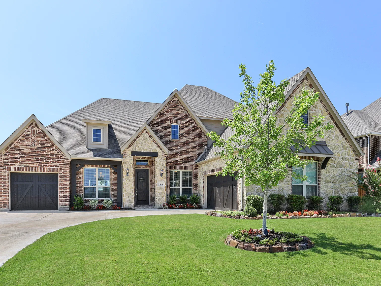 4 bed, 3.5 bath, 3401 sqft, $4,000 — Photo 1