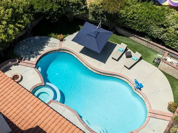 20419 Samual Dr, Santa Clarita, CA 91350