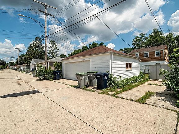 4th image of 3225 N 84th St #3225