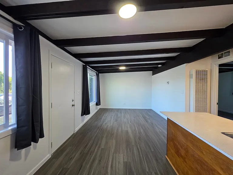 1031 Sun Rd — Photo 5