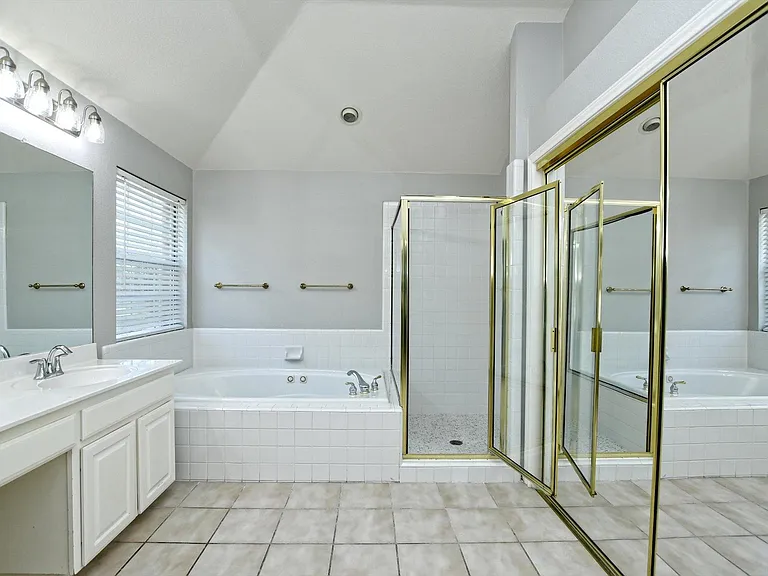 9934 Barbrook Dr — Photo 22
